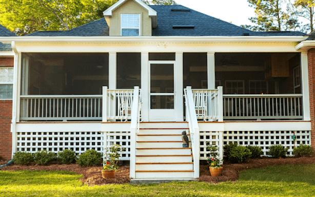 Screened-In Deck Retreat